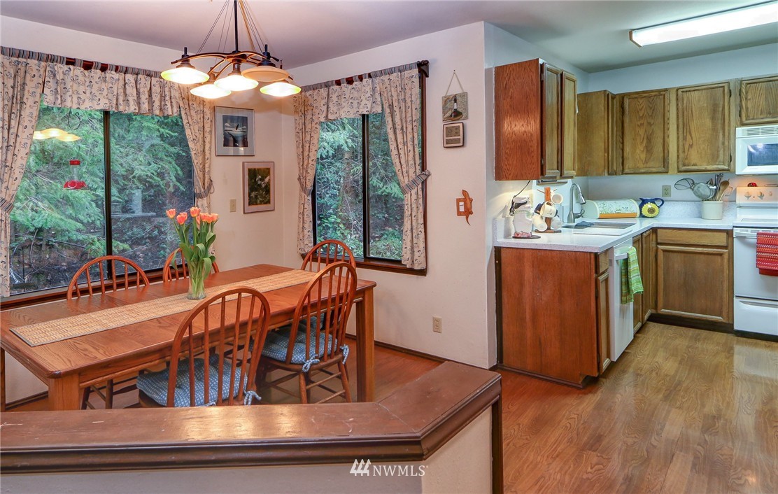 16665 Seminole Road Northeast Poulsbo, WA 98370 - Photo 4 of 14 Gallery Image 4