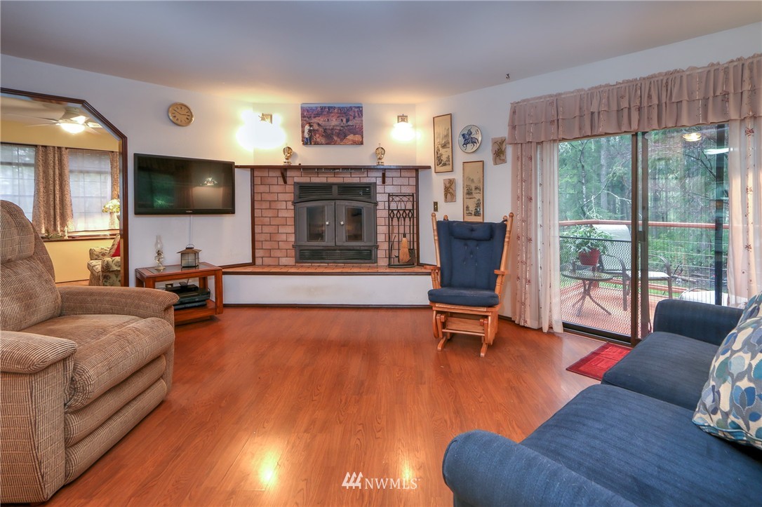 16665 Seminole Road Northeast Poulsbo, WA 98370 - Photo 6 of 14 Gallery Image 6