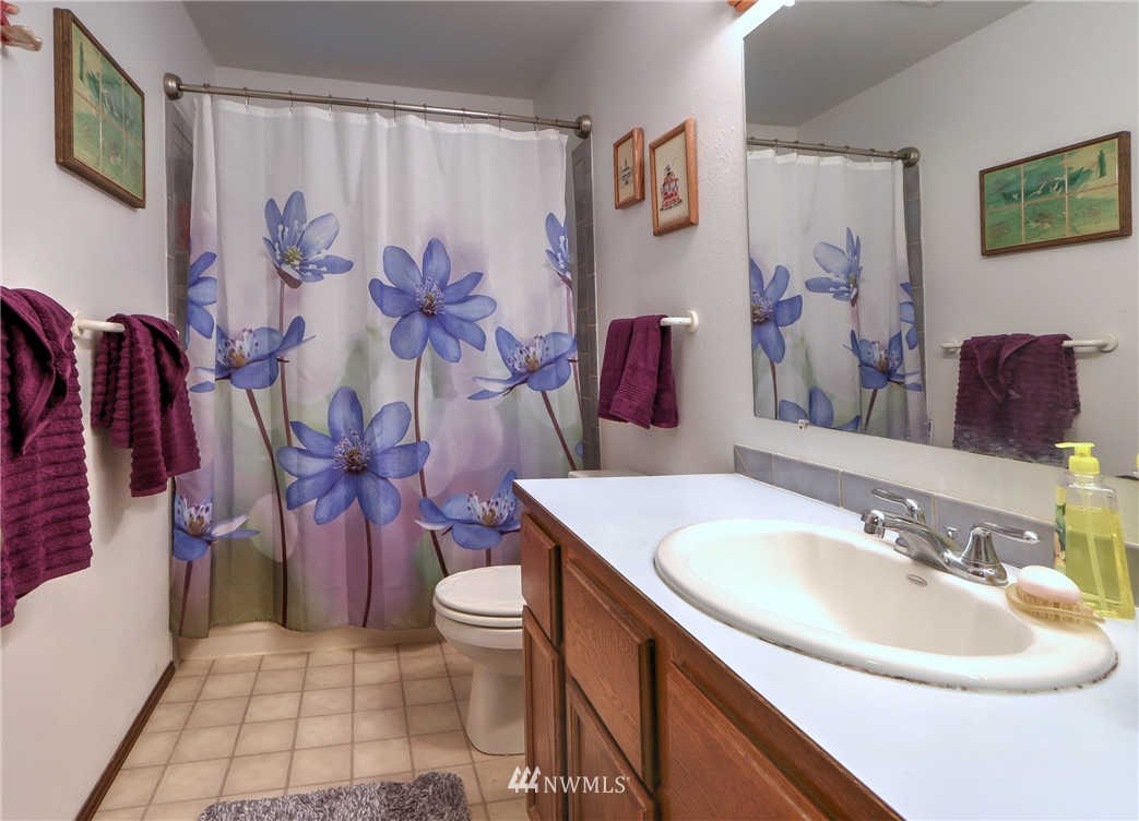 16665 Seminole Road Northeast Poulsbo, WA 98370 - Photo 9 of 14 Gallery Image 9