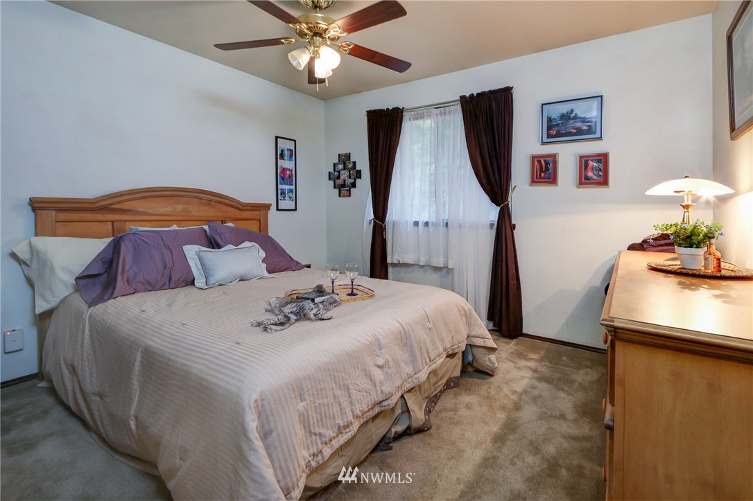 16665 Seminole Road Northeast Poulsbo, WA 98370 - Photo 10 of 14 Gallery Image 10