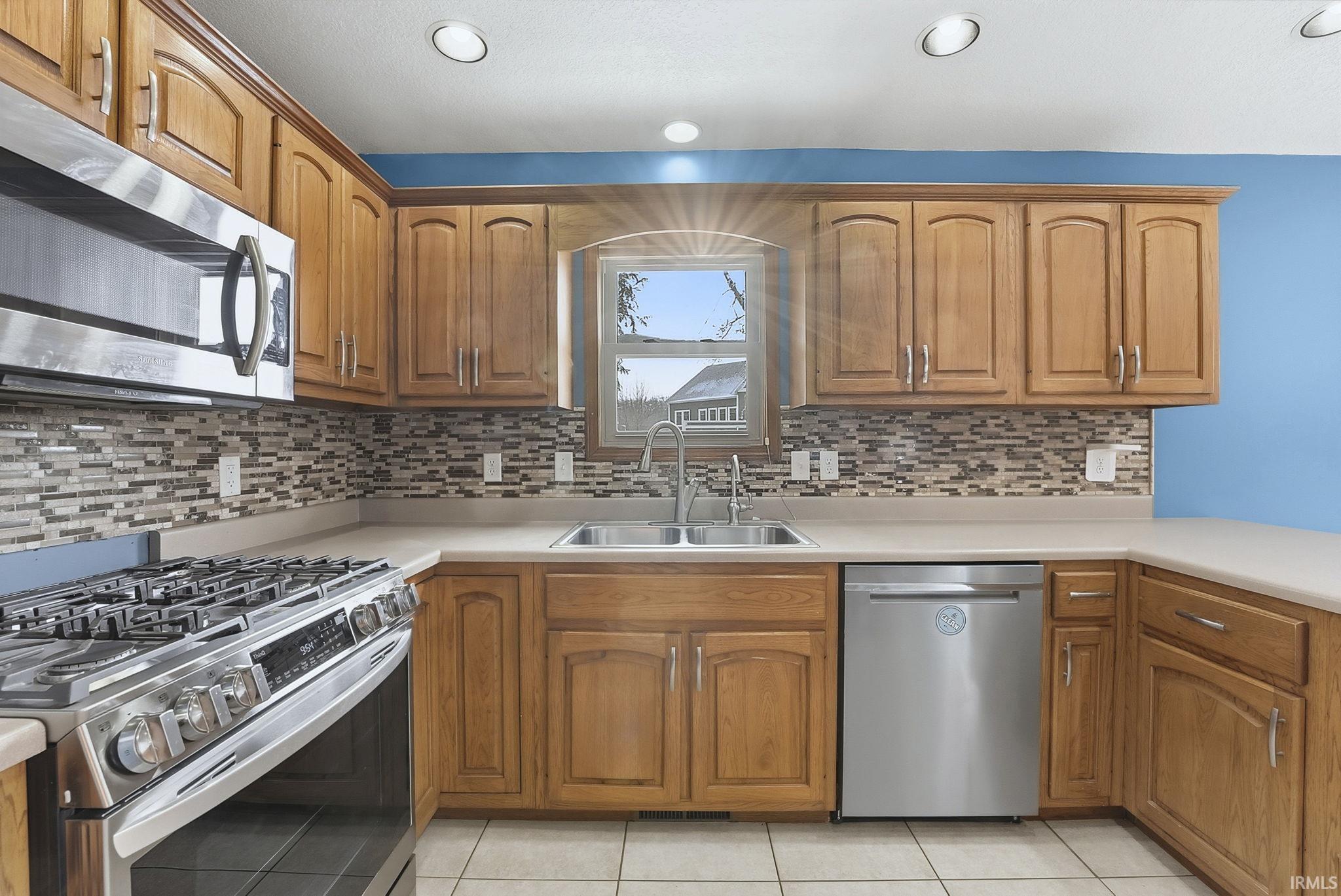 408 Ridge Court Ossian, IN 46777 - Photo 13 of 36