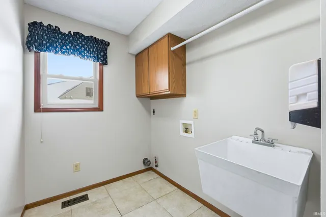 $379,900 | 408 Ridge Court, Ossian, IN 46777