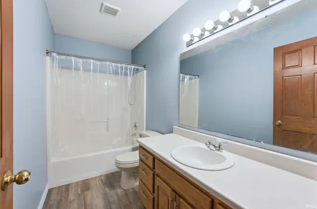 $379,900 | 408 Ridge Court, Ossian, IN 46777