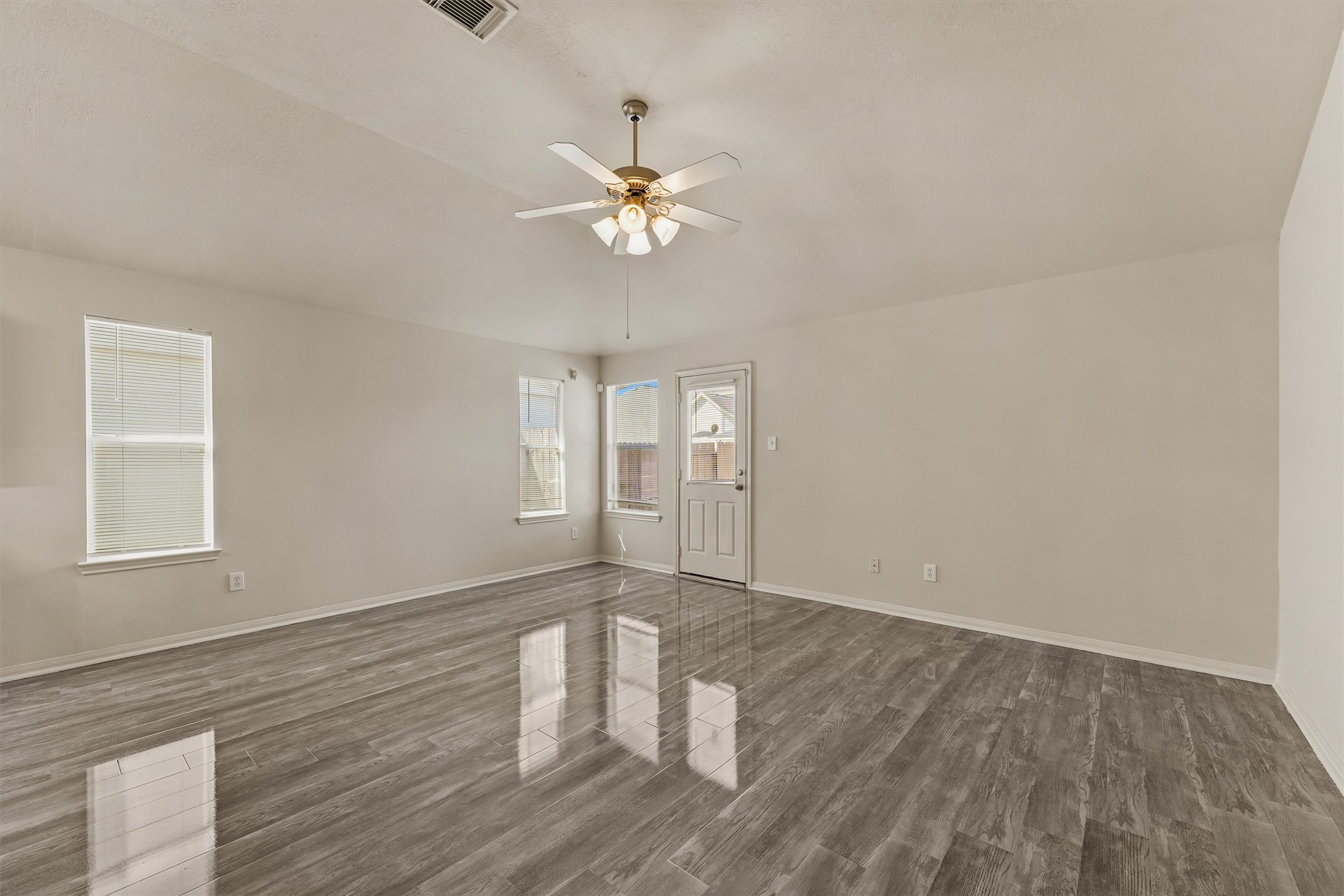 3110 Myrtle Ranch Drive Katy, TX 77494 - Photo 11 of 26 Living room