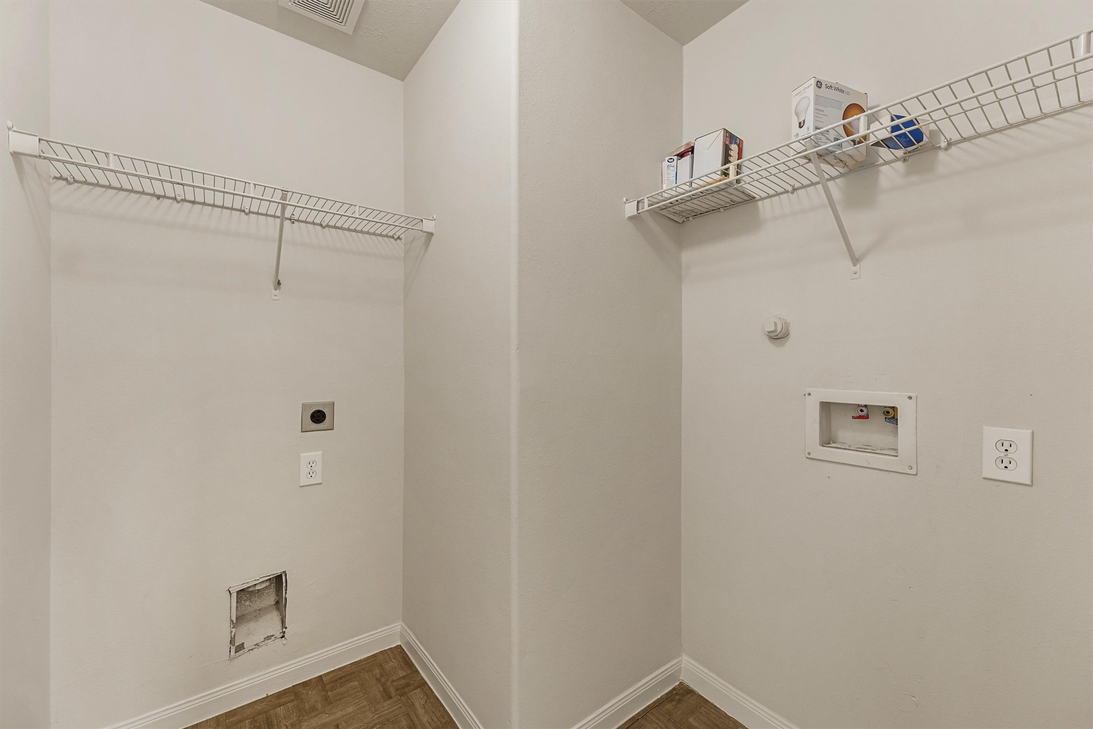 3110 Myrtle Ranch Drive Katy, TX 77494 - Photo 17 of 26 Laundry room