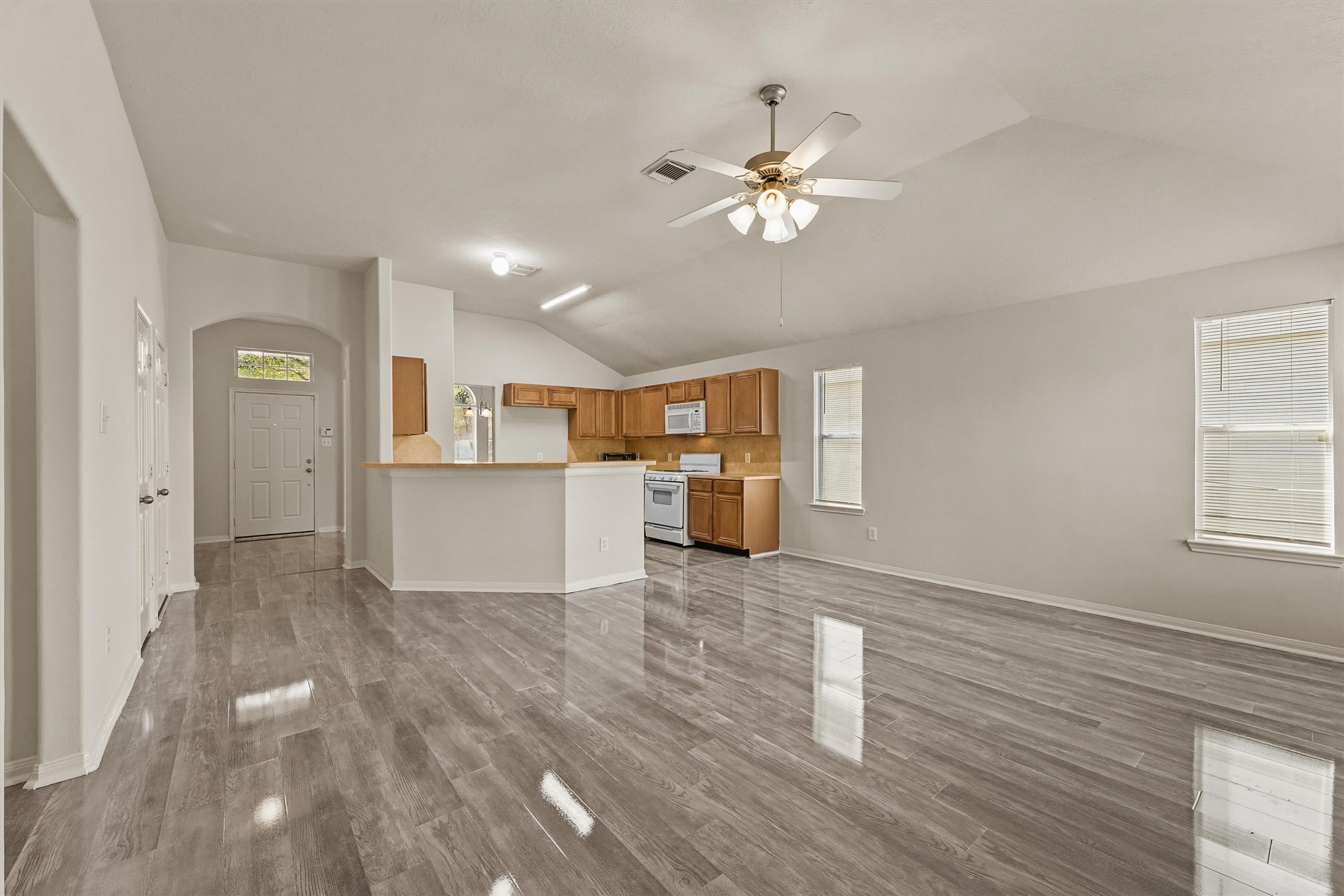 3110 Myrtle Ranch Drive Katy, TX 77494 - Photo 9 of 26 Living room