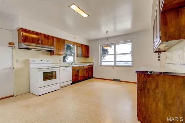 $399,000 | 3106 Indian Trail, Godfrey, IL 62035