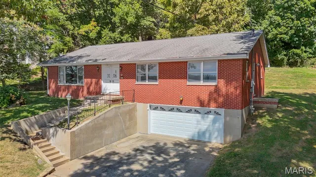 $399,000 | 3106 Indian Trail, Godfrey, IL 62035