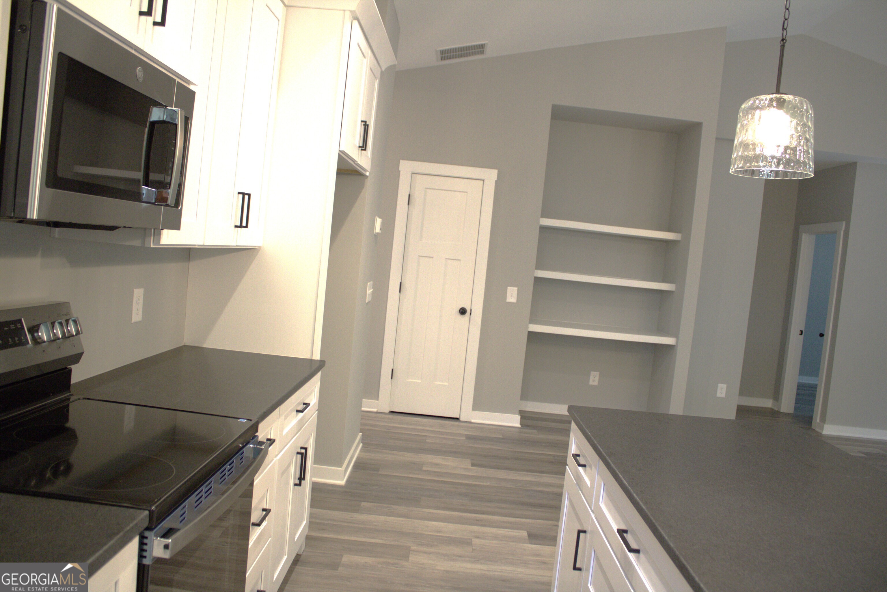 251 North Point Circle Hartwell, GA 30643 - Photo 7 of 15