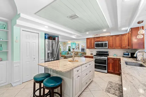 $675,000 | 1108 Petrel Road, Wellington, FL 33414