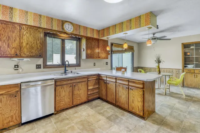 $253,000 | 805 6th Avenue Southeast, Barnesville, MN 56514