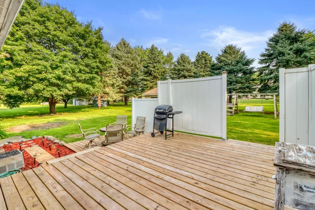 $253,000 | 805 6th Avenue Southeast, Barnesville, MN 56514