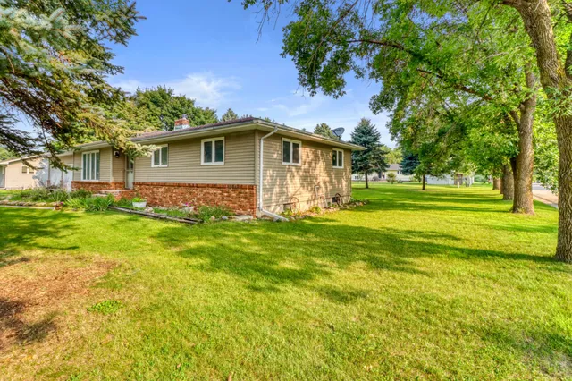 $253,000 | 805 6th Avenue Southeast, Barnesville, MN 56514
