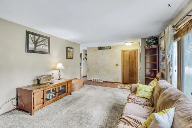 $253,000 | 805 6th Avenue Southeast, Barnesville, MN 56514