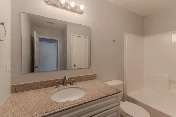 $1,000 | 100 Uhland Road, Unit 3, San Marcos, TX 78666