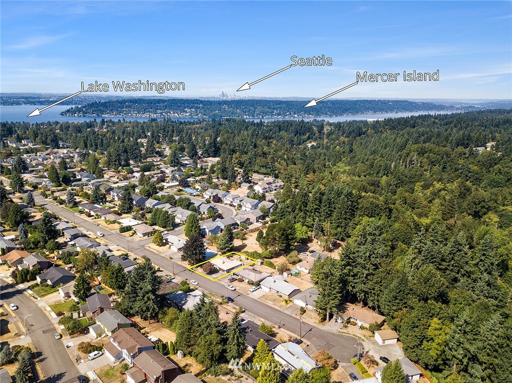 2708 Northeast 24th Street Renton, WA 98056 - Photo 3 of 14