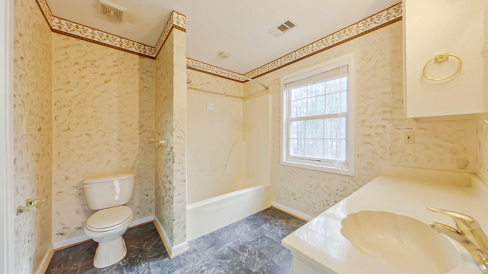 2522 Martintown Road Edgefield, SC 29824 - Photo 19 of 42 19-web-or-mls-19-Primary Bath (15)