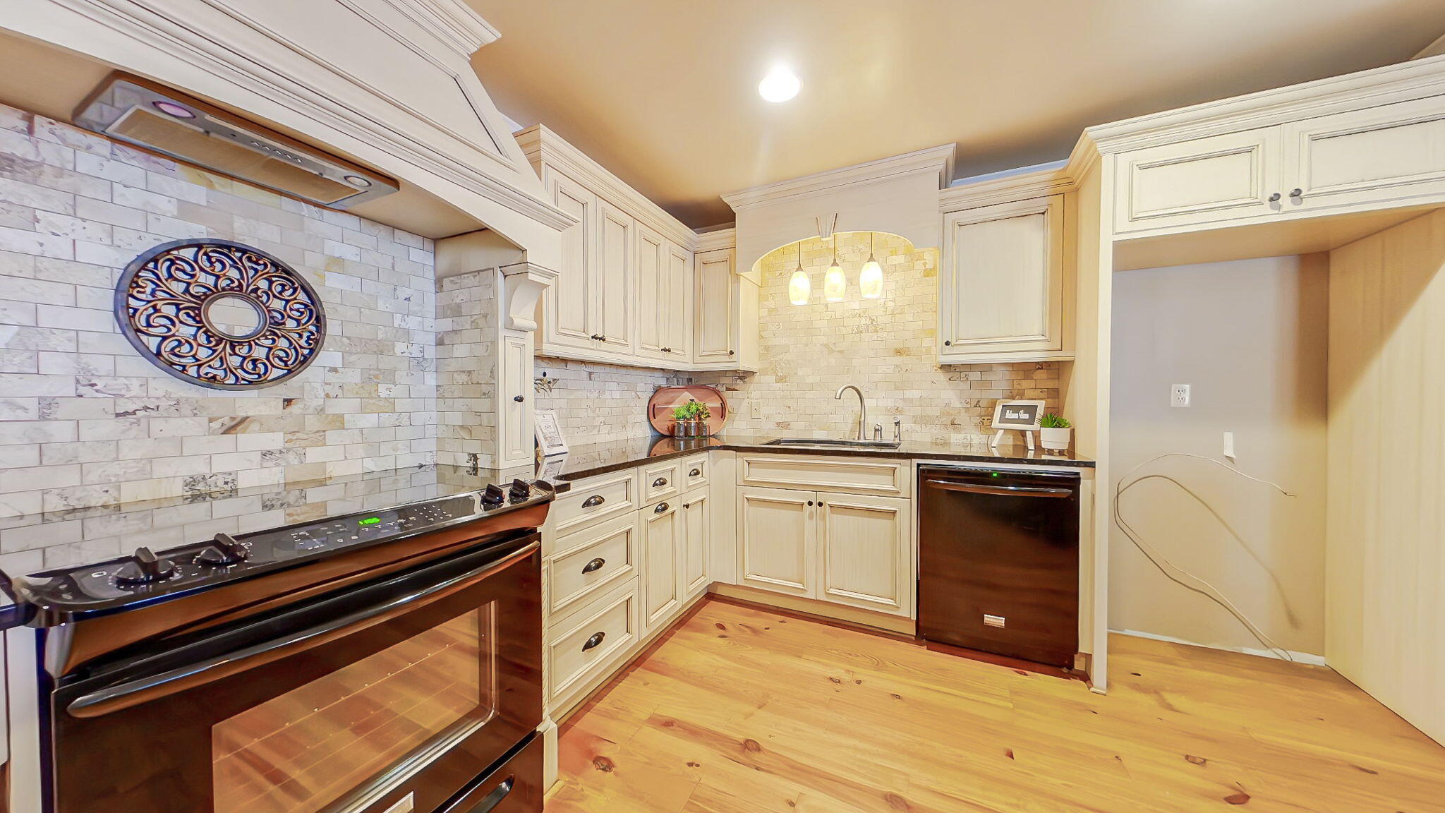 2522 Martintown Road Edgefield, SC 29824 - Photo 7 of 42 11-web-or-mls-11-Kitchen (73)