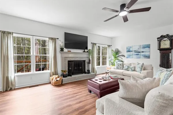 $695,000 | 301 Highway 5, Roopville, GA 30170