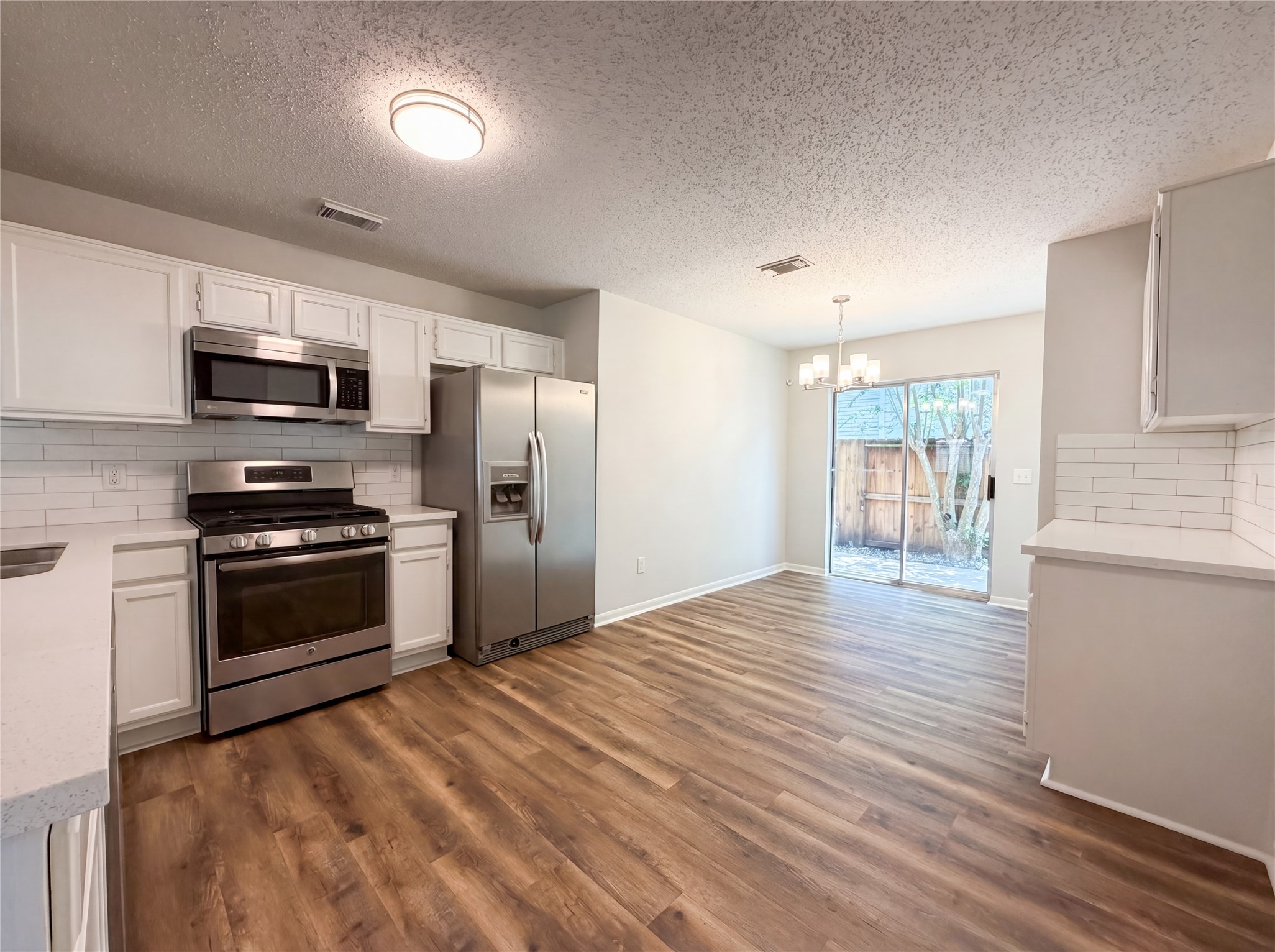 10422 Elk Point Lane Houston, TX 77064 - Photo 8 of 16