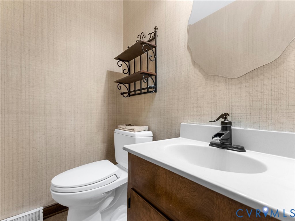 11530 2nd Branch Road Chesterfield, VA 23838 - Photo 24 of 72 1/2 bath on first level