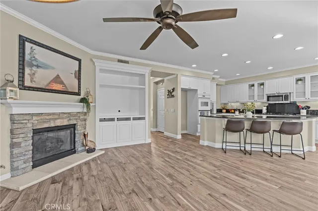 a view of a kitchen and dining room