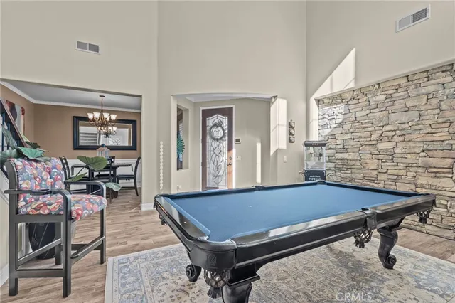 a view of livingroom with furniture