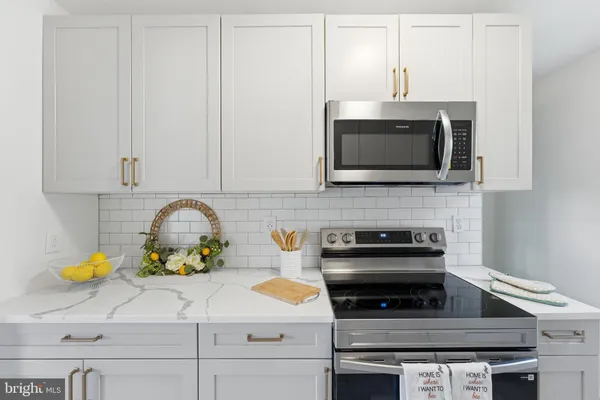 $349,900 | 2 Cherry Road, New Castle, DE 19720