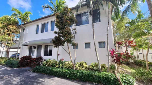 $3,850 | 111 Southeast 7th Avenue, Pompano Beach, FL 33060
