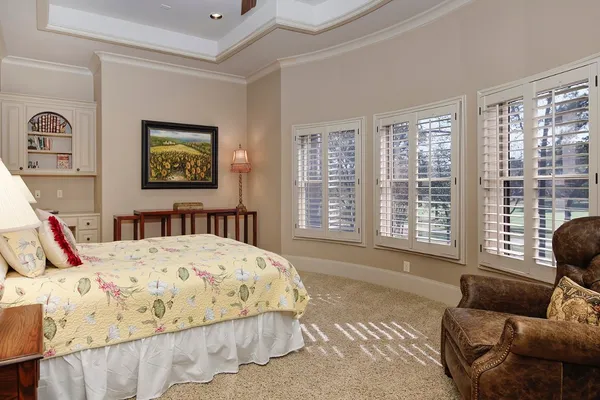 $4,950,000 | 19 Hepplewhite Way, The Woodlands, TX 77382