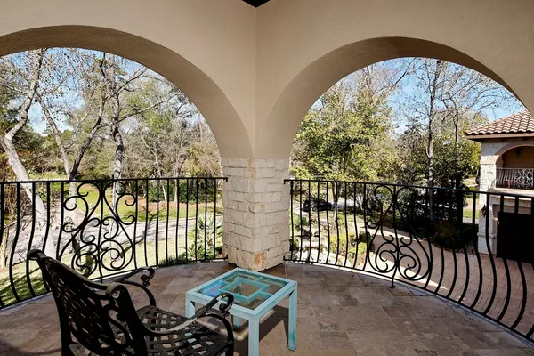 $4,950,000 | 19 Hepplewhite Way, The Woodlands, TX 77382