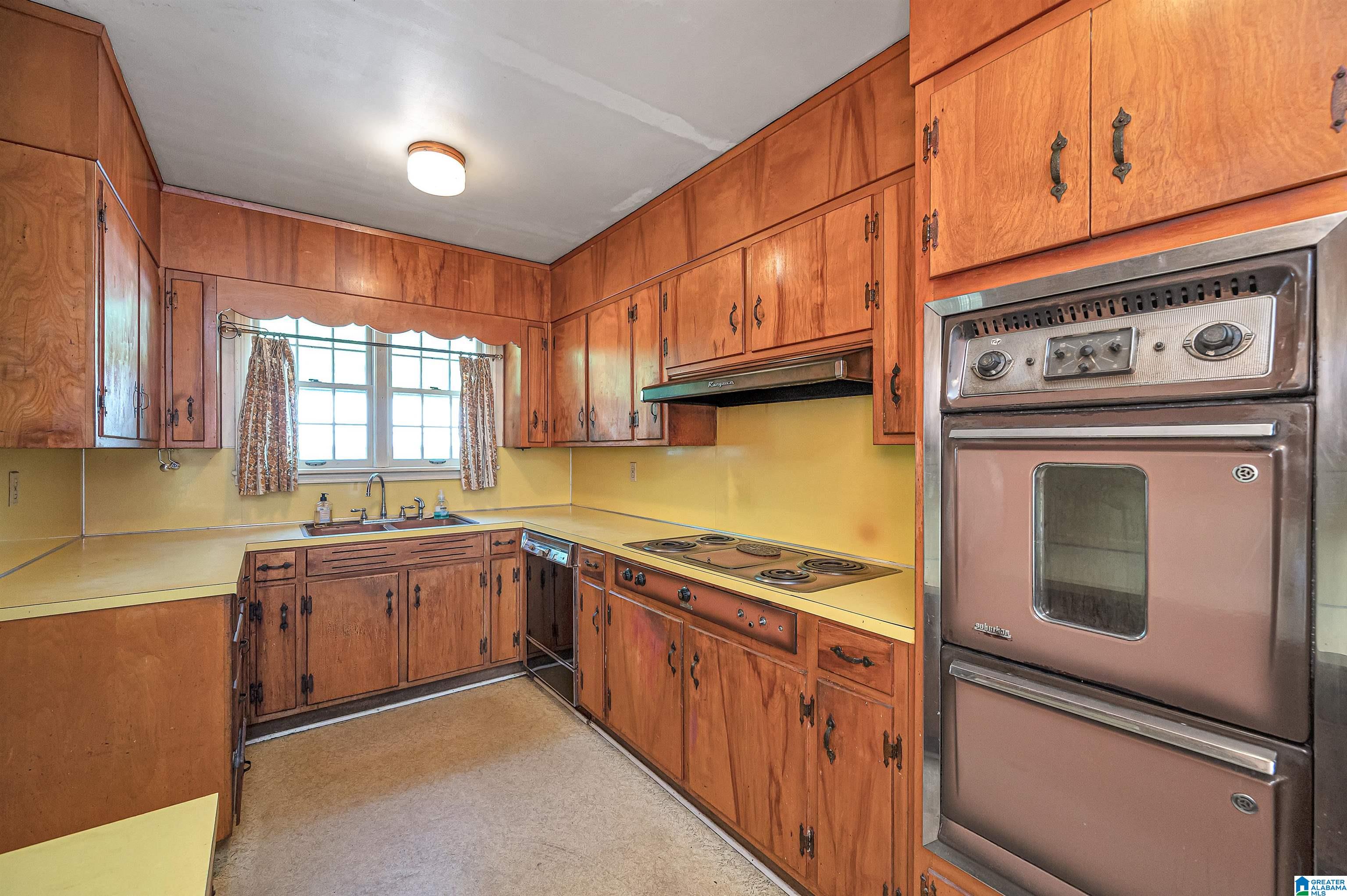 3 Meadow Lane Bessemer, AL 35020 - Photo 8 of 38