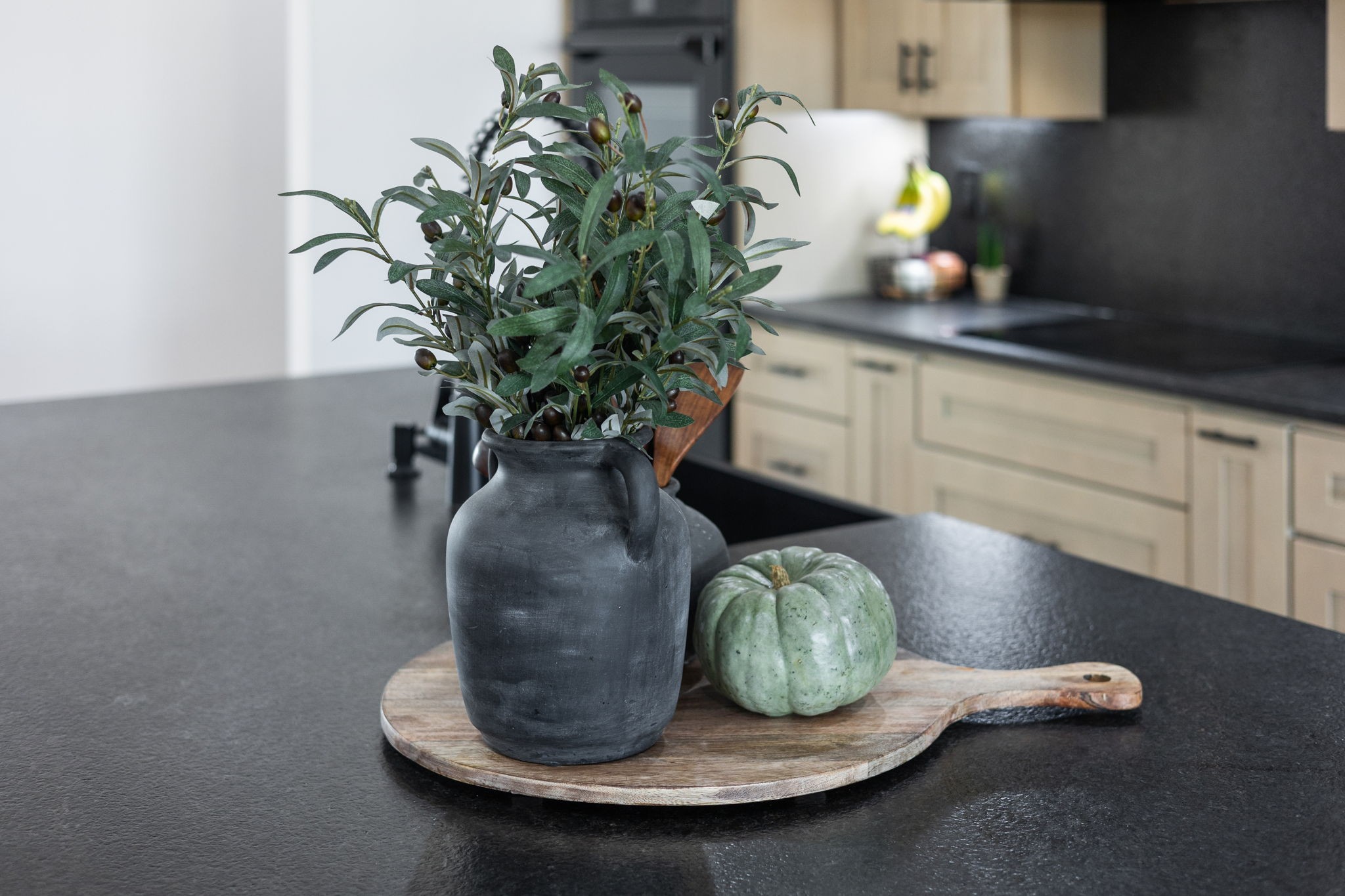 201 Lamb Road Rockvale, TN 37153 - Photo 23 of 87 a vase of flowers sitting on a table