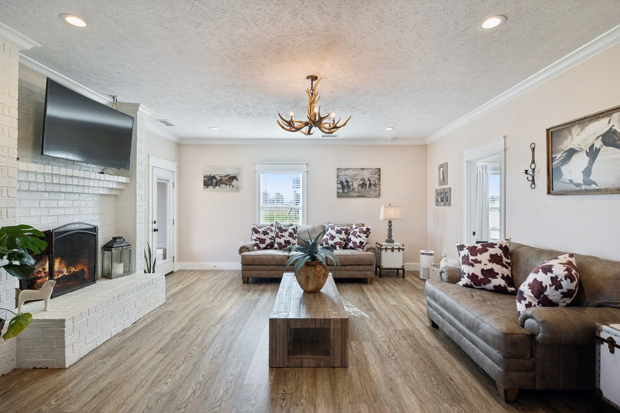 201 Lamb Road Rockvale, TN 37153 - Photo 51 of 87 a living room with furniture fireplace and flat screen tv