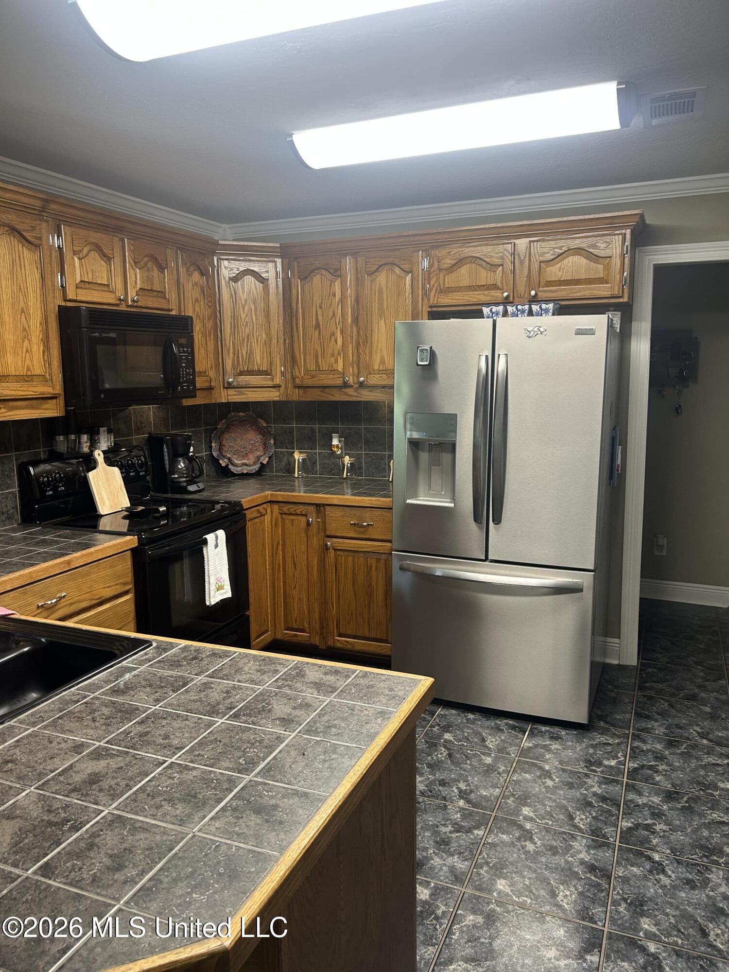 79 Harrington Road Hattiesburg, MS 39401 - Photo 18 of 50 IMG_6477