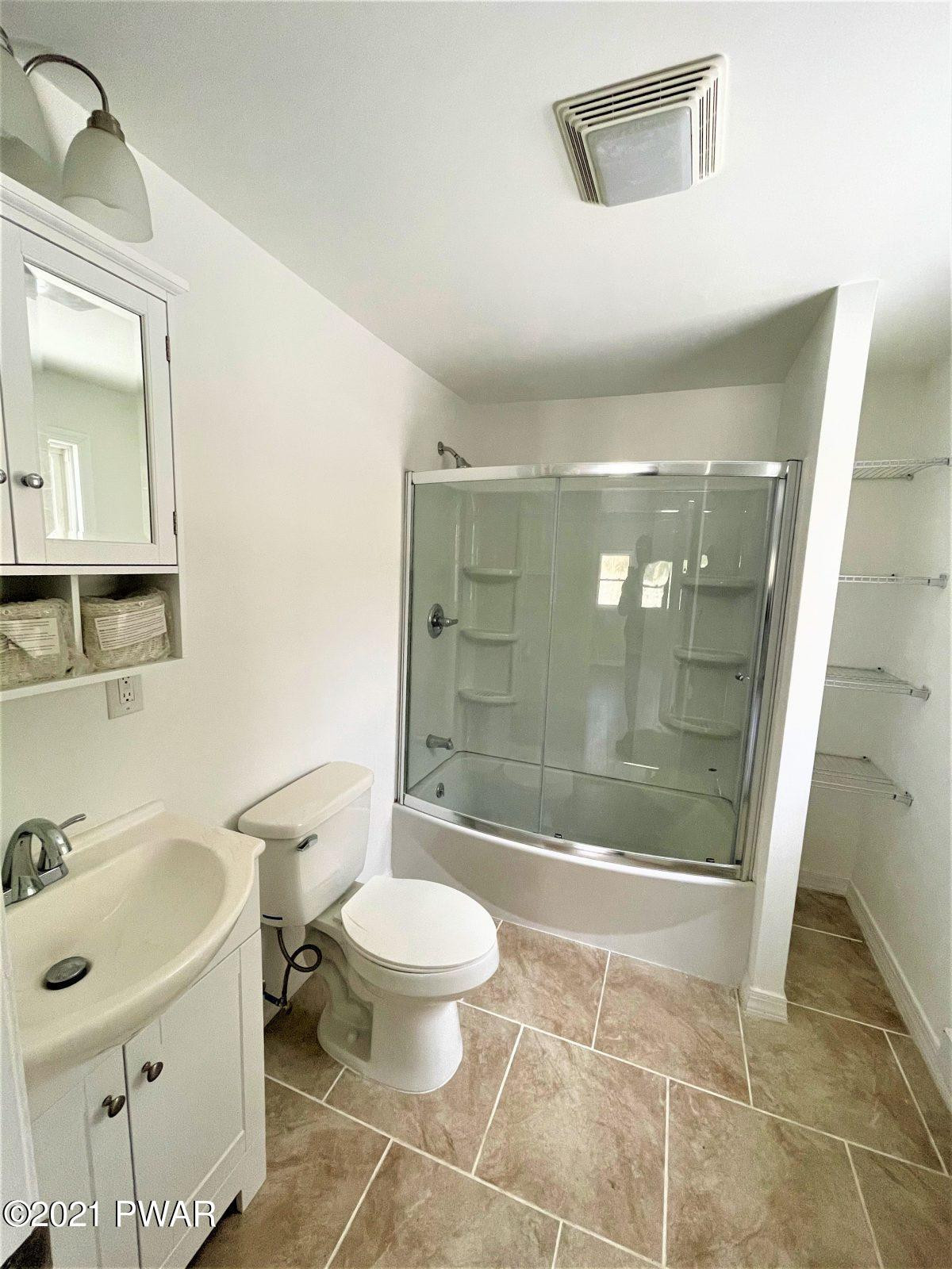 221 Myck Road Dingmans Ferry, PA 18328 - Photo 10 of 25 532285-9