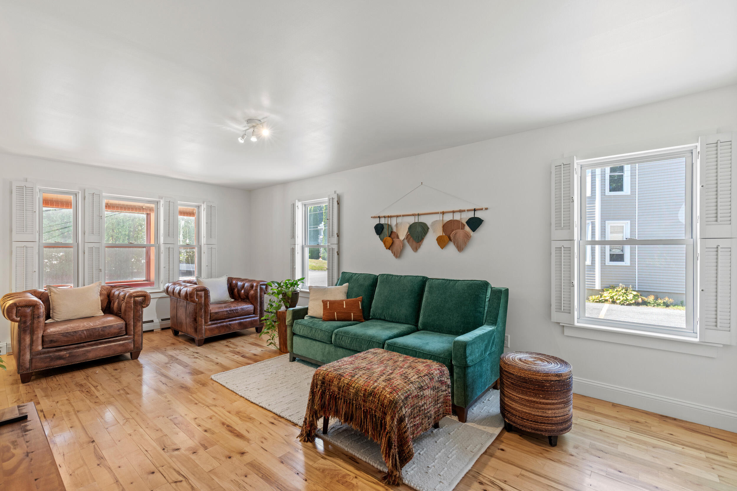 18 Taylor Street Biddeford, ME 04005 - Photo 12 of 38 19_18 taylor biddiford-19