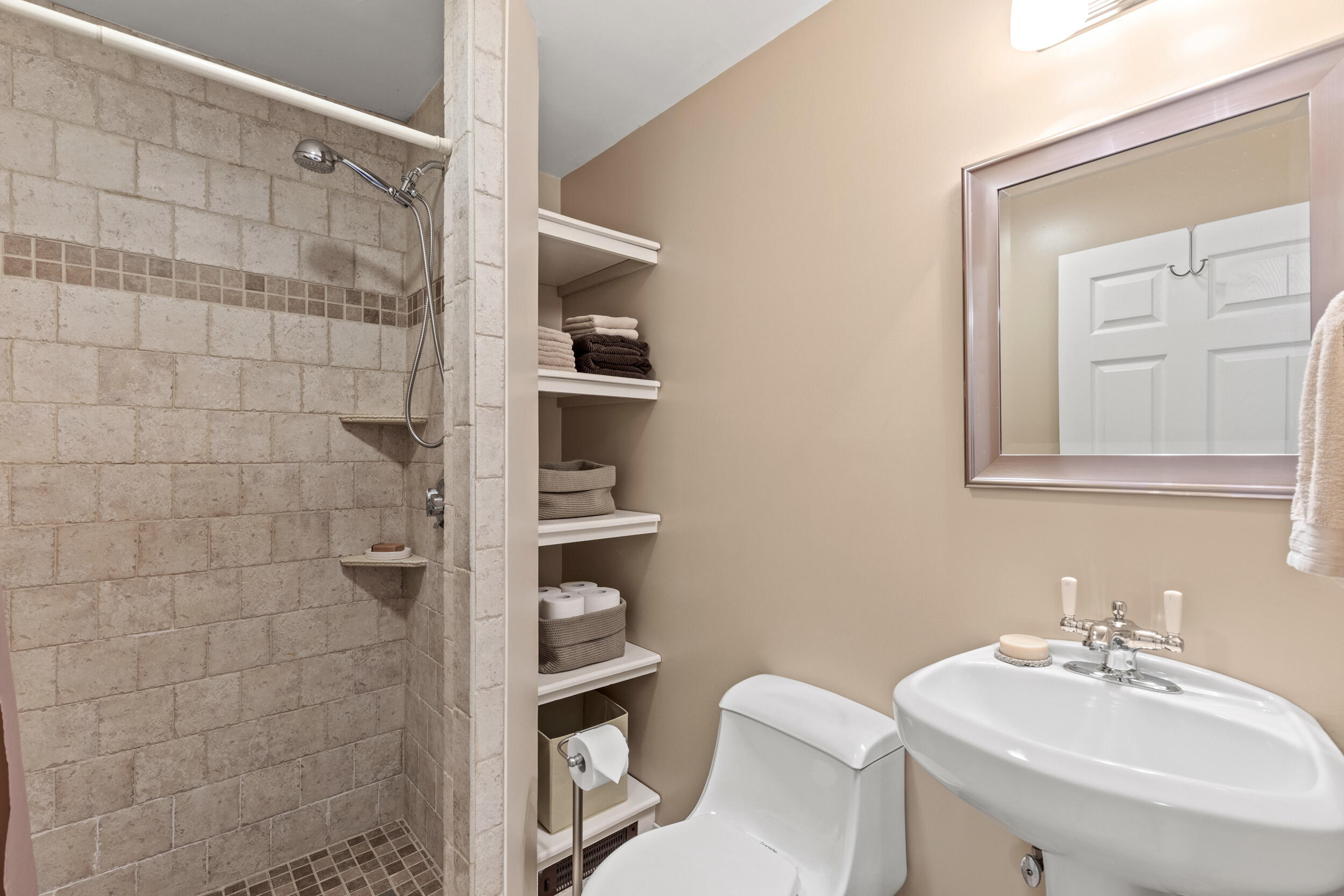 18 Taylor Street Biddeford, ME 04005 - Photo 17 of 38 11_18 taylor biddiford-11