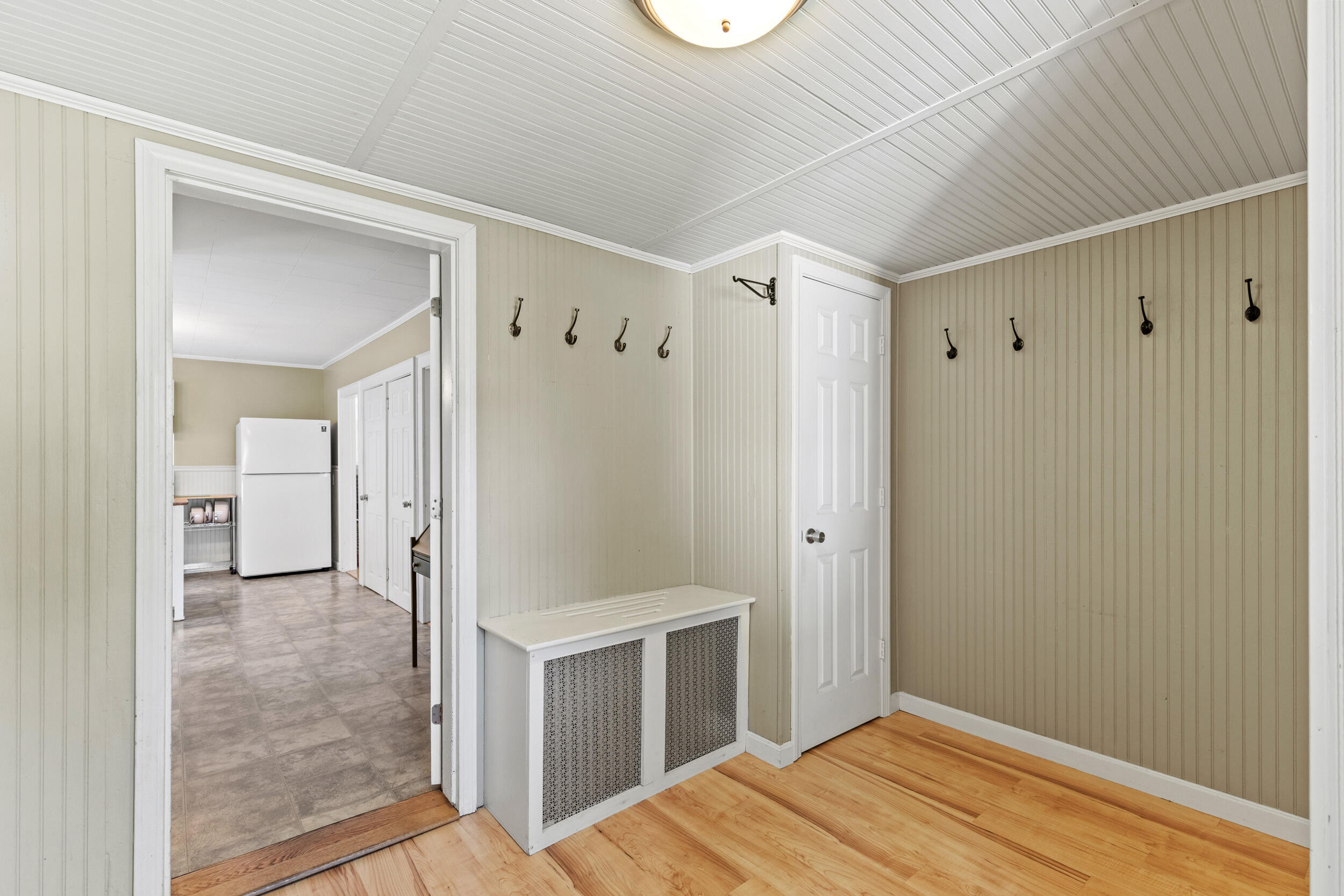 18 Taylor Street Biddeford, ME 04005 - Photo 3 of 38 12_18 taylor biddiford-12