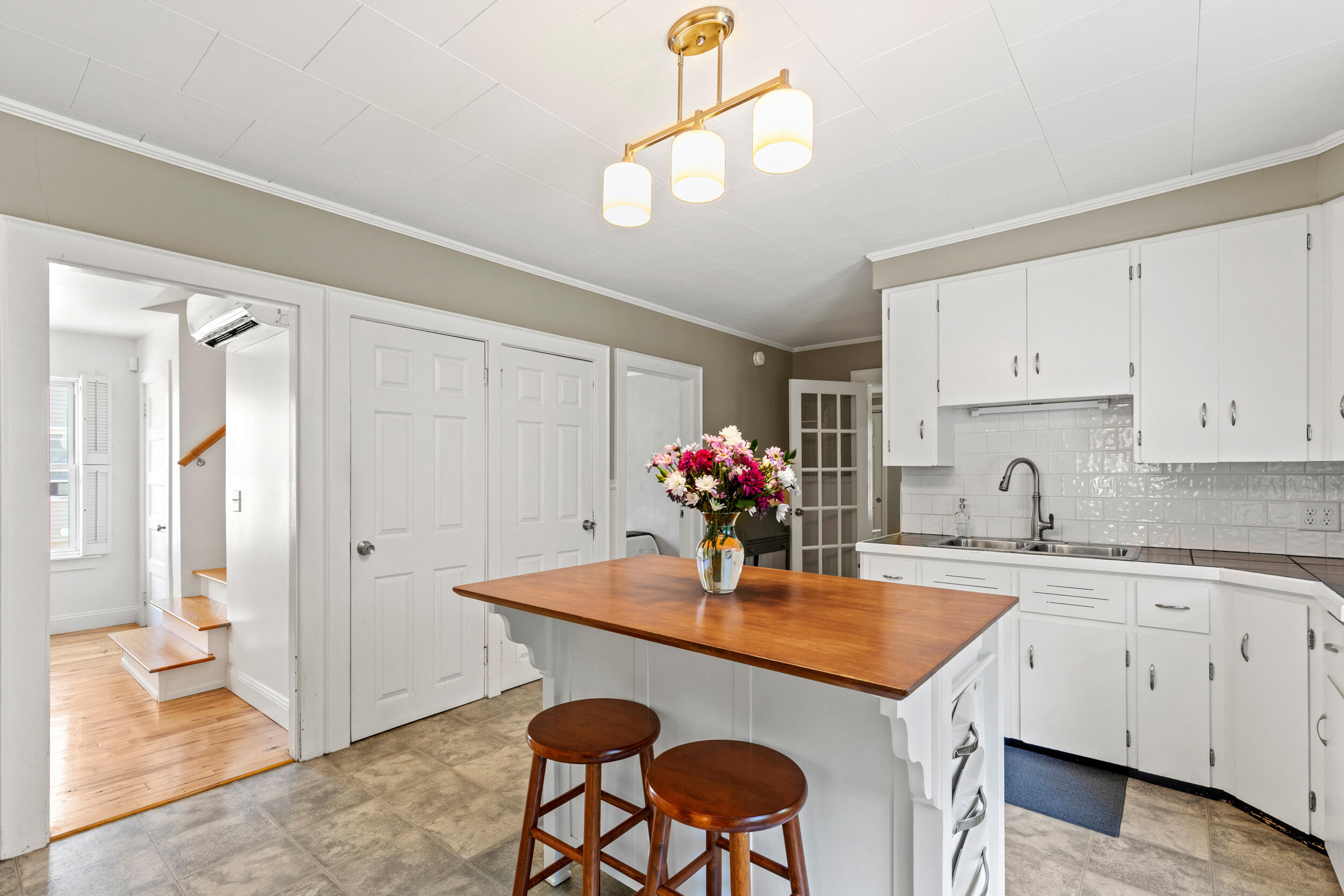 18 Taylor Street Biddeford, ME 04005 - Photo 6 of 38 13_18 taylor biddiford-13