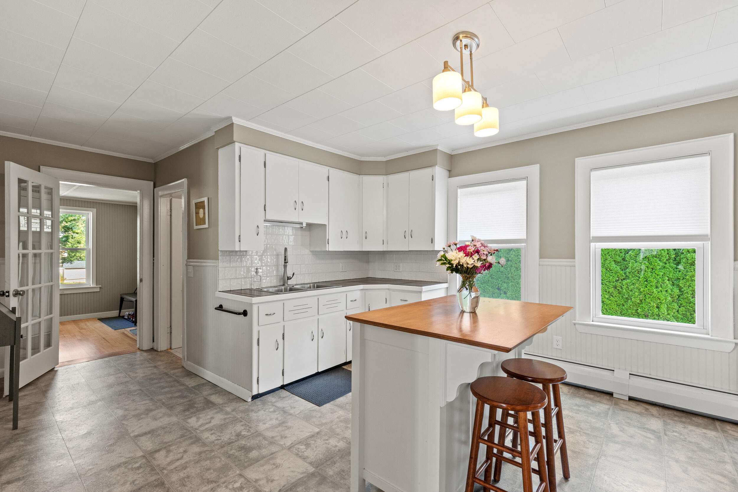 18 Taylor Street Biddeford, ME 04005 - Photo 7 of 38 7_18 taylor biddiford-7