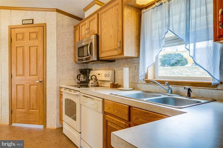 49 Ridgewood Manor Manheim, PA 17545 - Photo 8 of 20