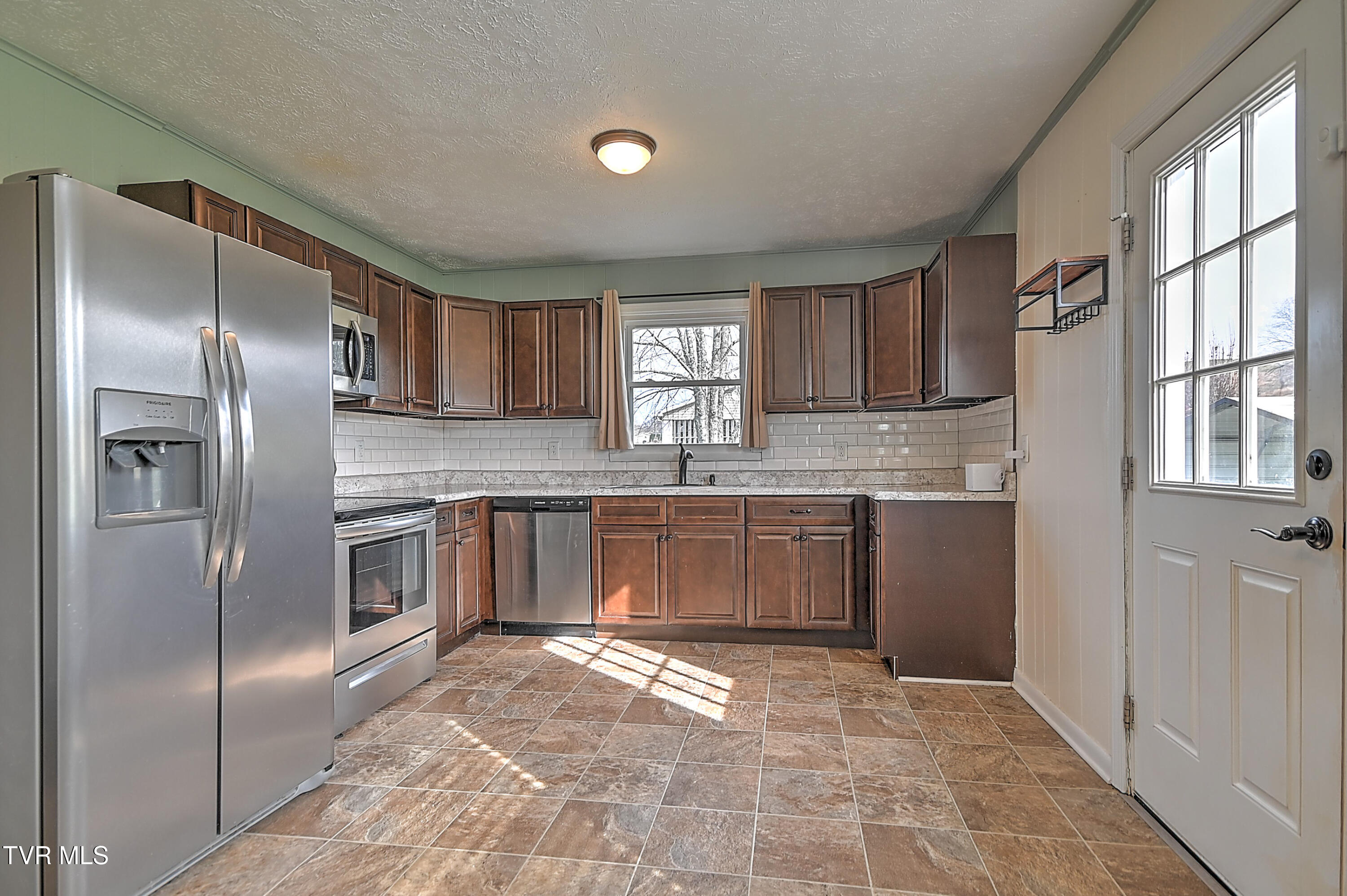 8796 Rich Valley Road Bristol, VA 24202 - Photo 28 of 33 8796 Rich Valley CS-11