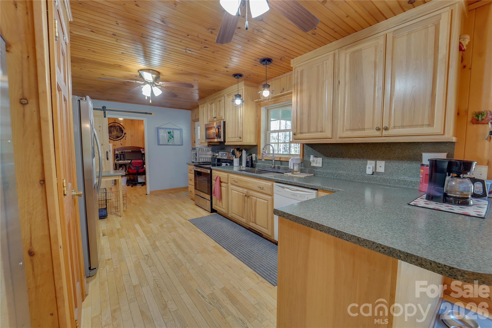 335 Icenhower Road Leicester, NC 28748 - Photo 3 of 29