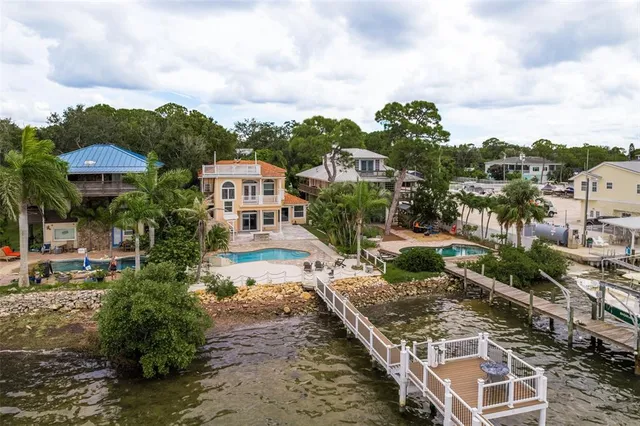 $1,875,000 | 302 Shore Drive, Palm Harbor, FL 34683
