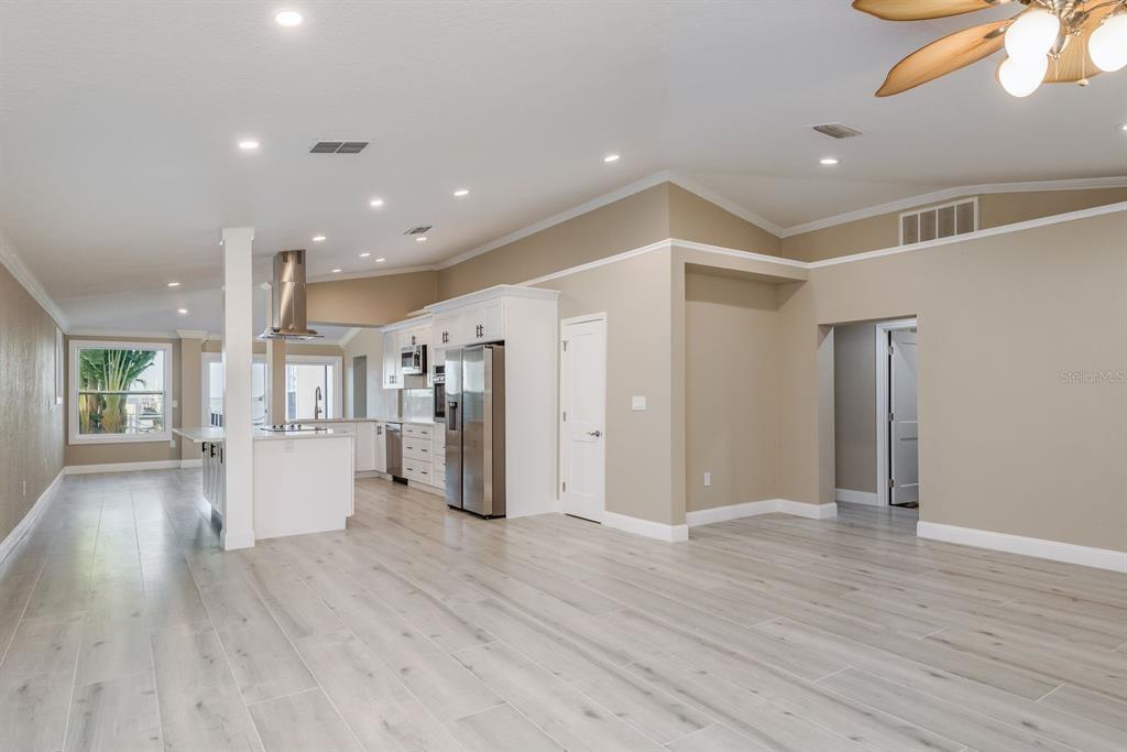 302 Shore Drive Palm Harbor, FL 34683 - Photo 9 of 71