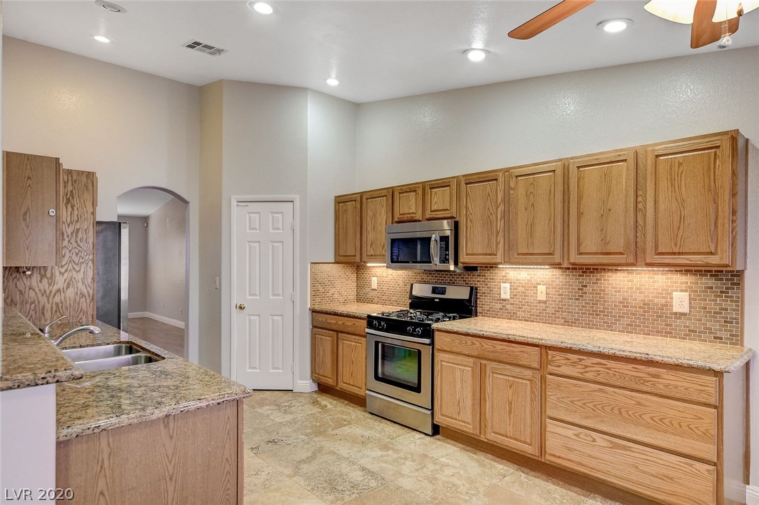 592 Canlite Street Henderson, NV 89015 - Photo 13 of 42