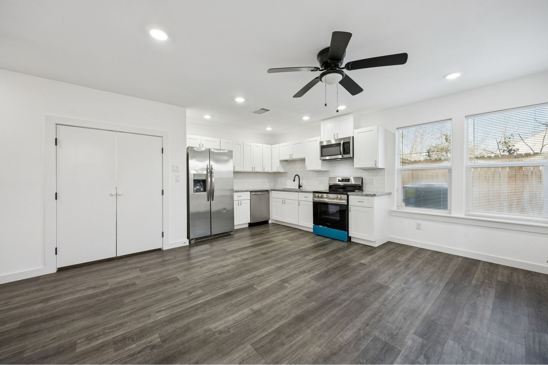 3910 Woolworth Street, Unit A Houston, TX 77026 - Photo 4 of 14
