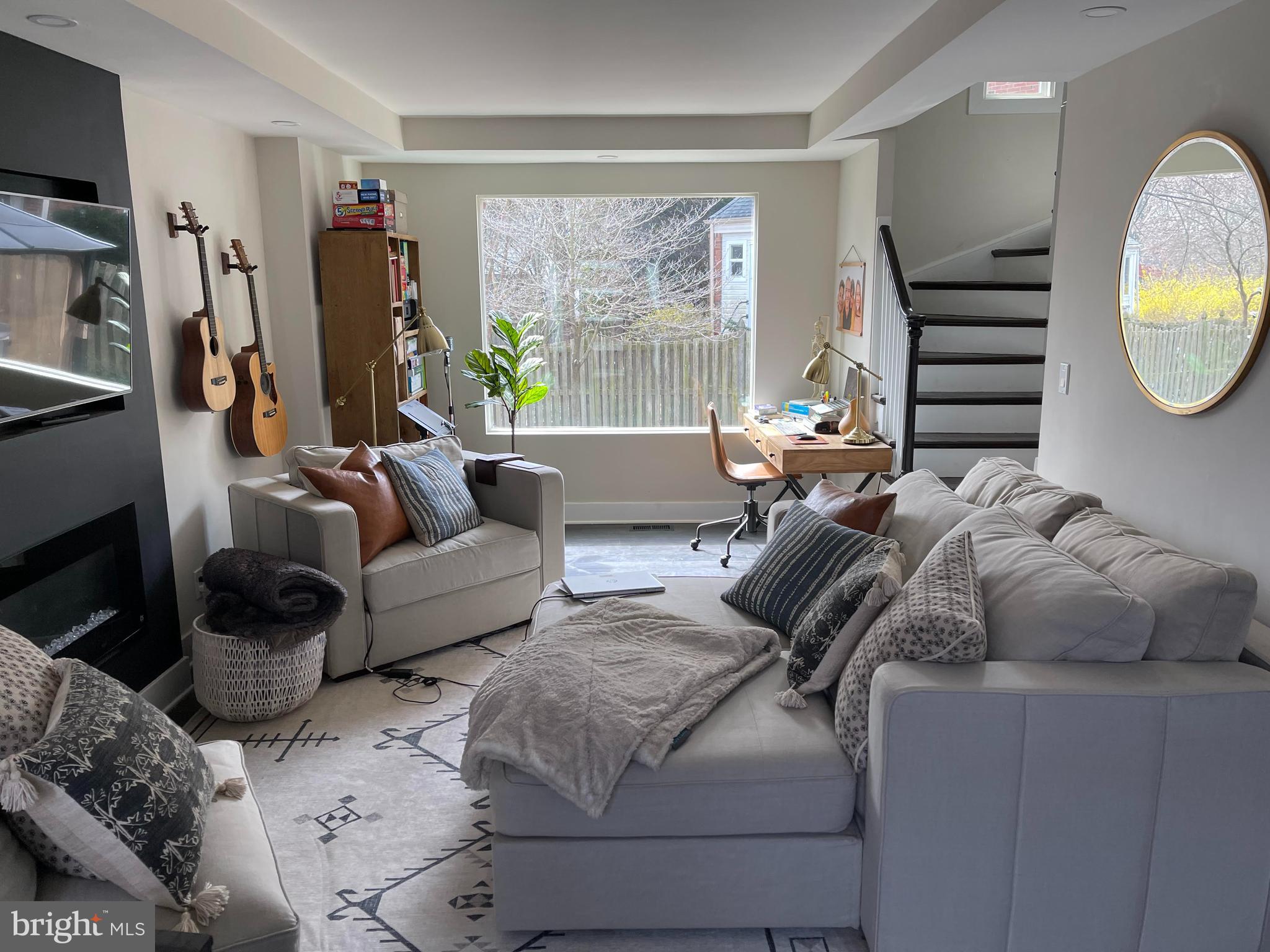 7 Sussex Road Silver Spring, MD 20910 - Photo 2 of 6