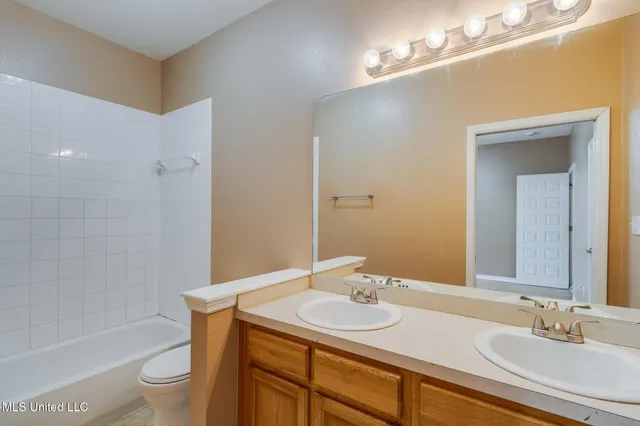 $1,600 | 6085 West Bolivar Street, Bay St. Louis, MS 39520